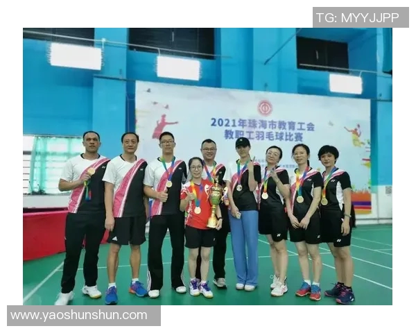 赛后分析:成都羽毛球队与杭州羽毛球队灵活性对比及战术探讨 赛后分析:成都羽毛球队与杭州羽毛球队灵活性对比及战术探讨