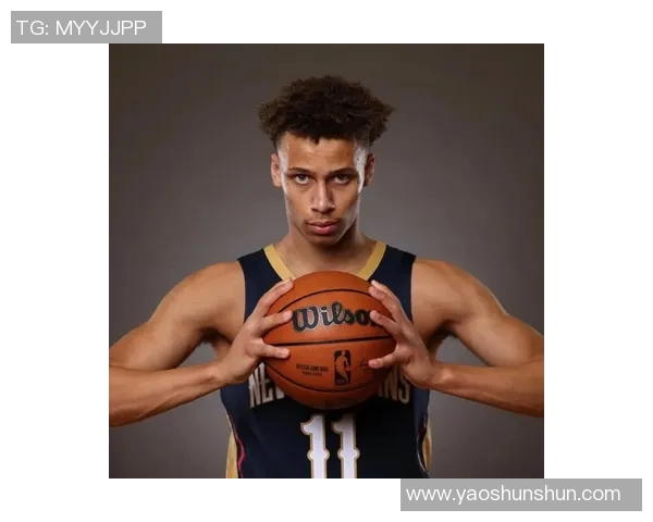 戴森丹尼尔斯崛起之路：从青涩新秀到篮球场上的全能战士