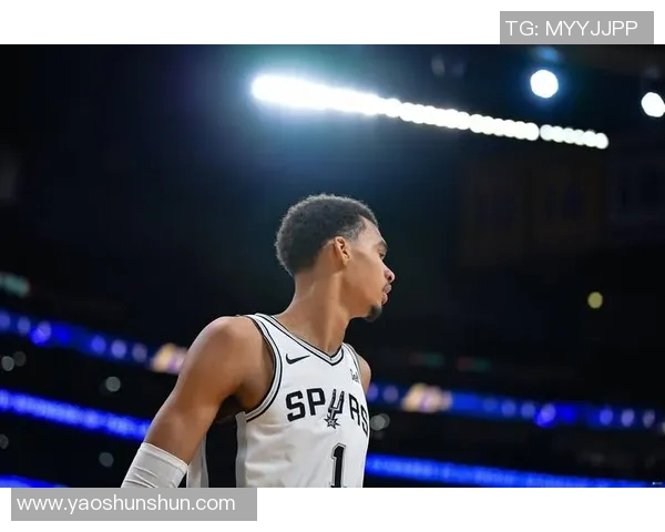 文班亚马场均20分10篮板3盖帽表现出色新秀奖争夺战已无悬念 文班亚马场均20分10篮板3盖帽表现出色新秀奖争夺战已无悬念