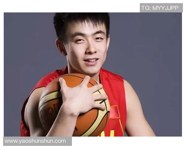 齐麟：从篮球新星到职业生涯的辉煌征程与未来展望