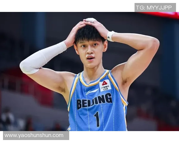 曾凡博：从青涩新星到篮球场上的璀璨明珠，未来可期的篮球梦想之路