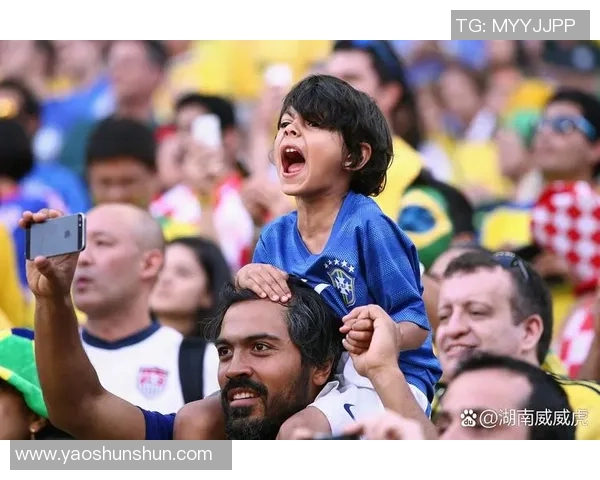 楚阿梅尼的崛起与挑战：探索年轻球员在国际足坛的未来之路