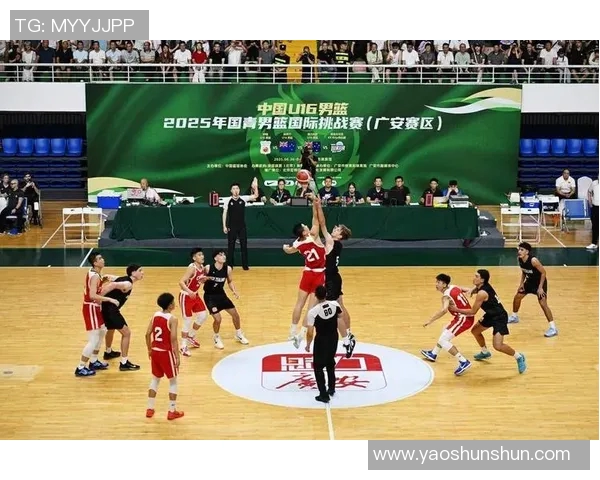 湖人队与中国篮球队激情对决展现国际篮球魅力与团队精神