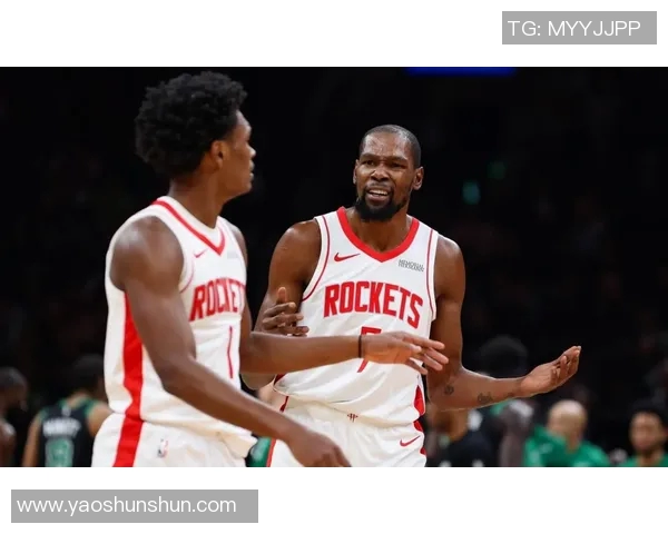 火箭队与灰熊队的激烈对决揭示了季前赛的精彩与挑战 火箭队与灰熊队的激烈对决揭示了季前赛的精彩与挑战