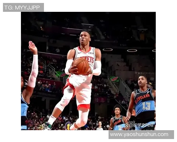 篮球明星目睹篮球火焰燃烧激情瞬间引发全场热潮